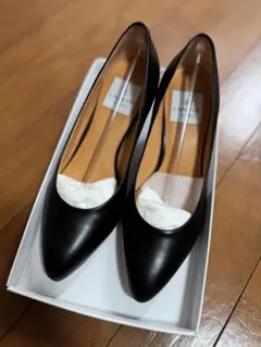 【美品】LANVIN en Bleu パンプス ブラック 23cmのサムネイル