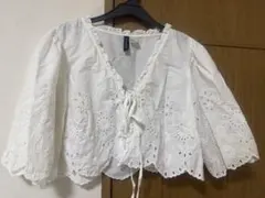 刺繍入りホワイト五分袖ブラウス　H&M
