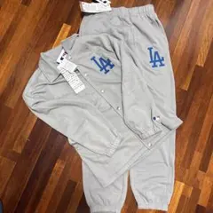 ロサンゼルス・ドジャース スウェットセットアップ　グレー