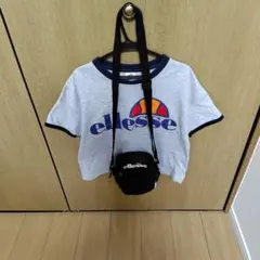 ellesse　ミニショルダーバックとＴシャツのサムネイル