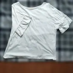 earth music&ecology フリル袖Tシャツ オフホワイト Fのサムネイル