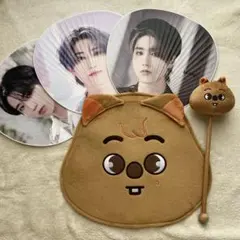 Stray kids 韓国 うちわカバー　ハンクオッカ　ハンジソンskzoo 2026年最新】ハンクオッカ うちわカバーの人気アイテム - メルカリ