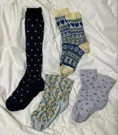 柄靴下　4足セット　22.5cm ~24.5cmのサムネイル