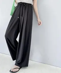 ギャザーワイドストレートイージーパンツ