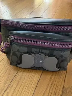 coach ダンボ　ボディバッグ