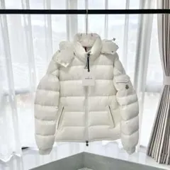 MONCLER ホワイト ダウンジャケット