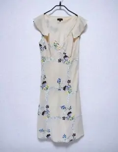【TOCCA トッカ】総刺繍ワンピース 膝丈 ノースリーブ 裏地絹 花柄 4