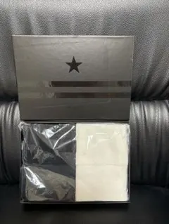 新品未使用箱入り GIVENCHY ハンドタオルセット ブラック✖️ホワイト