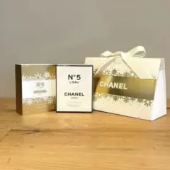 【新品未開封】CHANEL限定チャーム付香水　N°5ロー オードゥ トワレット