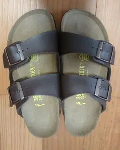 Item thumbnail for item b481f154-ba83-4aba-a453-87e30182851b