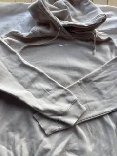 Nike ベージュ パーカー