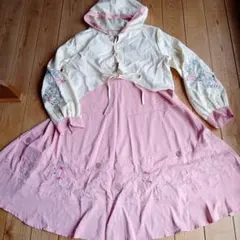 Elegantチャイナ風刺繍入フード付ボレロとワンピース　ピンクのセットアップ