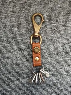 HTC KEY HOLDER Brown スタッズ ブラス キーホルダー - メルカリ