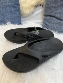 OOFOS OOriginal リカバリーサンダル ブラックのサムネイル
