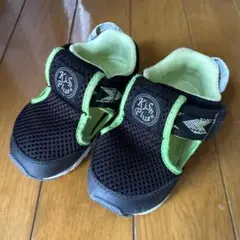 Kish Plus メッシュ ベビーシューズ 13cm 黒/緑