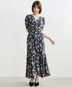 COCO DEAL フラワープリントVネックワンピース 新品未使用 - メルカリ