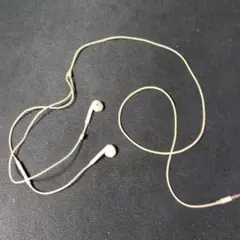 ホワイト 有線イヤホン 3.5mmジャック