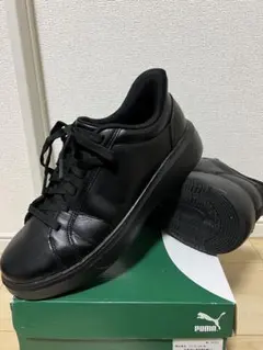 ローカットスニーカー