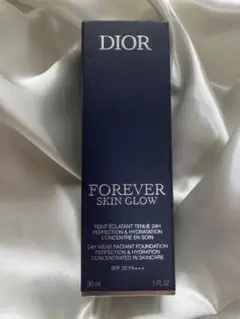 Dior ディオールスキン　フォーエヴァーフルイド　グロウ 1N 30ml