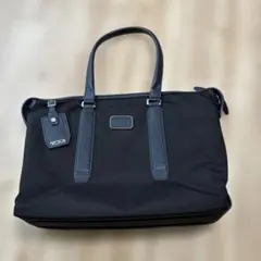 TUMI ブラック ビジネストートバック　JARVIS