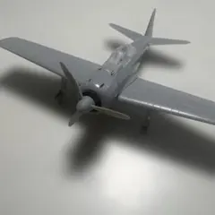 戦闘機 プラモデル 本体 未塗装のサムネイル