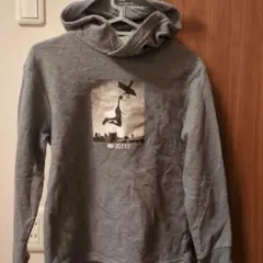 Ｈ＆Ｍ　バスケダンクシュートプリント フード付きパーカー　裏起毛　140