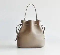 本革　2WAY 巾着バッグ　 ショルダーストラップ付き　モカ