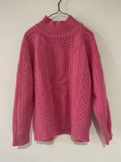 アダムエロペ ピンク ケーブル編み タートルネックセーター