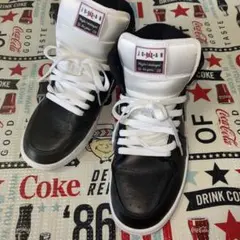 ナイキ エアジョーダン 1 ミッド AJ1 スニーカー