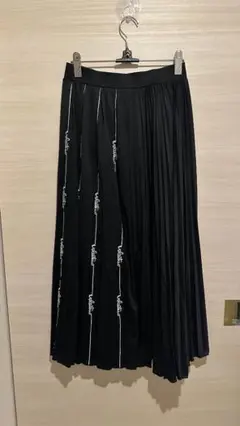 VALENTINO プリーツスカートのサムネイル