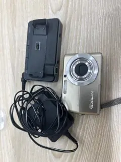 CASIO EXILIM 6.0 MEGA PIXELS デジタルカメラ 本体