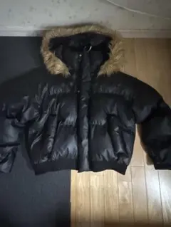 ファー付きブラックダウンジャケット　短丈