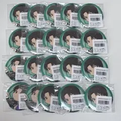 進撃の巨人 リヴァイ リヴァイ兵長 ハート缶バッジ TSUTAYA - メルカリ
