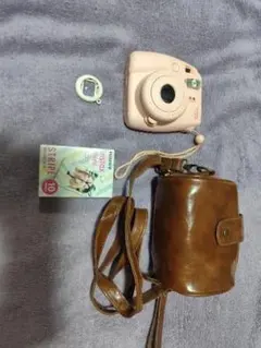 チェキ　instax mini8　ピンク