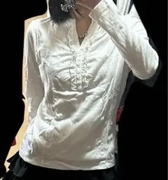 長袖カットソー白