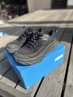 HOKA ブラック スニーカー