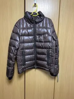 ブラウン　ダウンジャケット