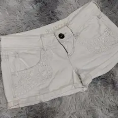BILLABONG ショートパンツ ホワイト レース Mサイズのサムネイル