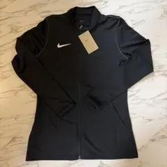 【新品✨️早い者勝ち】ナイキ サッカージャージ ジップアップパーカーのサムネイル
