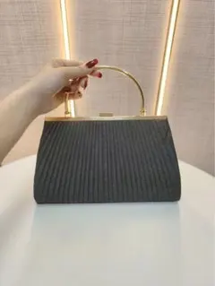 【ブラック】 プリーツ クラッチバッグ 大人エレガント パーティー 結婚式