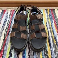 Dr. Martens レースアップ 厚底サンダル ブラウンのサムネイル
