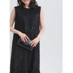 【新品・未使用】PICCIN＊スパンコールフェザーワンピース＊ブラックのサムネイル
