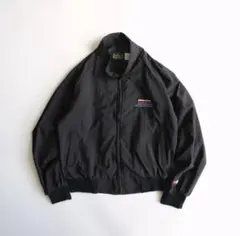 企業ロゴ　ナイロンジャケット　BLACK ショート丈