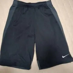 ナイキ　ハーフパンツ　サイズキッズＬ