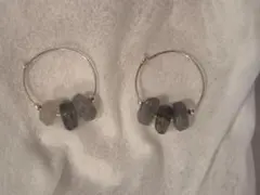 天然石ビーズ付きフープピアス