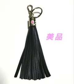 美品 FURLA タッセルチャーム ブラックのサムネイル