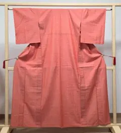 ◆着物くつろぎ 美品 単衣 無地 立涌の地模様 真赭色 紬 正絹 色無地 着物