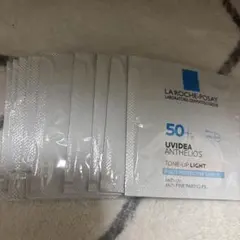 LA ROCHE-POSAY UVIDEA TONE-UP LIGHT10枚のサムネイル