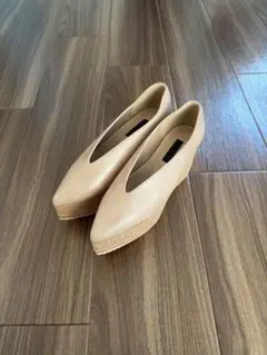 COCODEAL ウェッジヒールパンプス　ベージュ　Mサイズのサムネイル