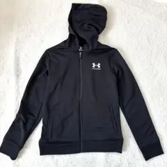 Under Armour フード付きジップアップパーカー　ブラック　160㎝